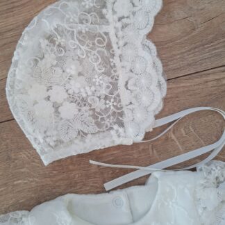 Koronkowa bonetka GRACE ecru