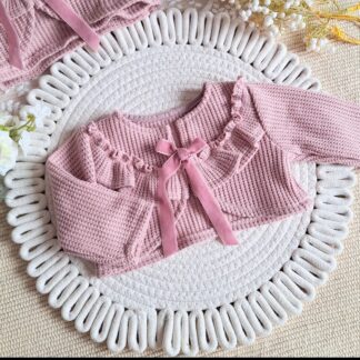 Sweterek bolerko na chrzest dla dziewczynki brudny róż